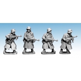 Crusader Miniatures WWG174 German Infantry in Greatcoats (SMG)